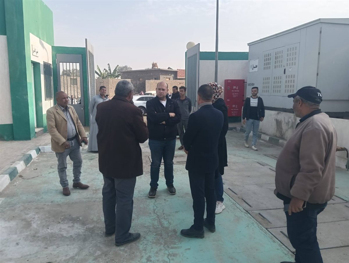 نائب محافظ الجيزة يتفقد محطات صرف صحي البرمبل وأطفيح
