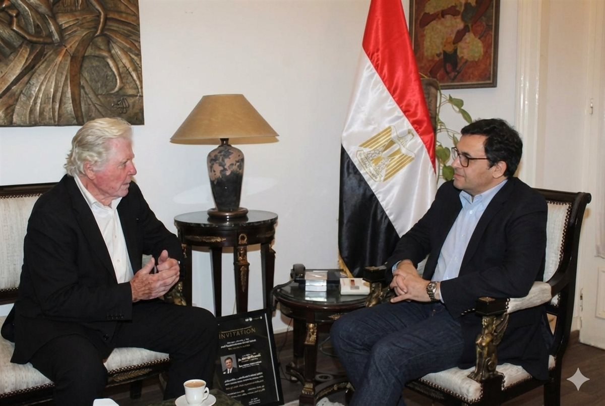 <strong>د.أحمد فؤاد هنو وزير الثقافة مع حسين فهمي</strong>