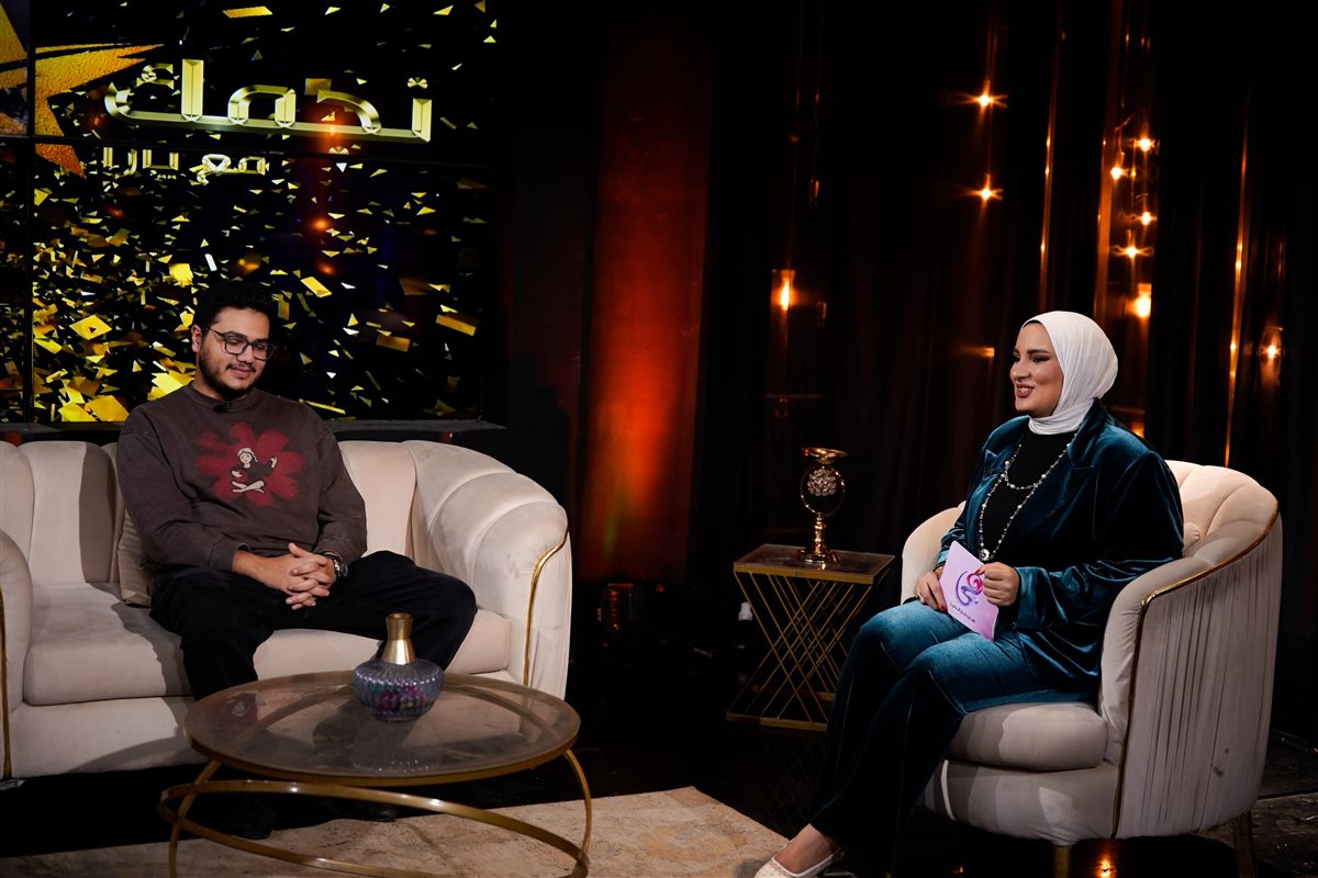<strong>برنامج «نجمك مع يارا»</strong>