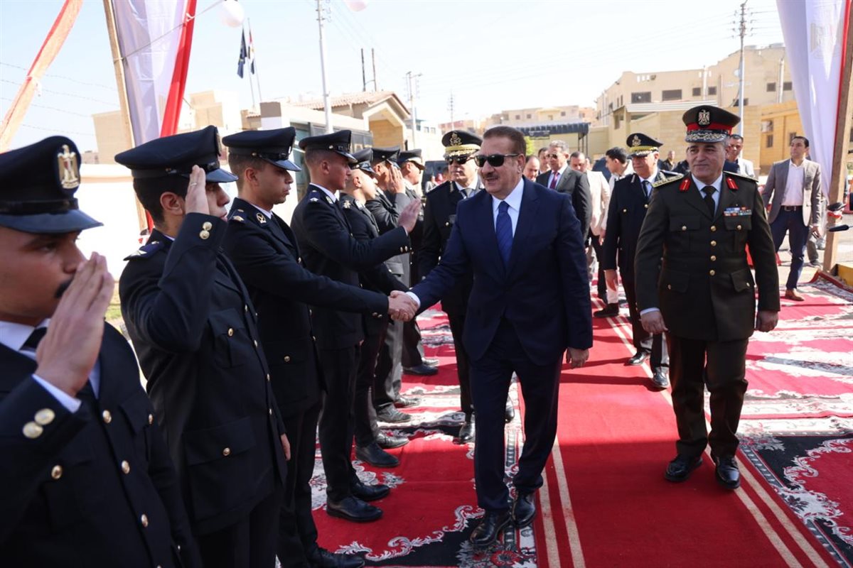 صور من وضع إكليل الزهور لشهداء الشرطة&nbsp;