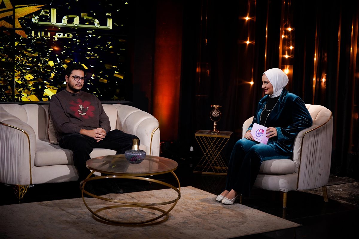<strong>برنامج «نجمك مع يارا»</strong>