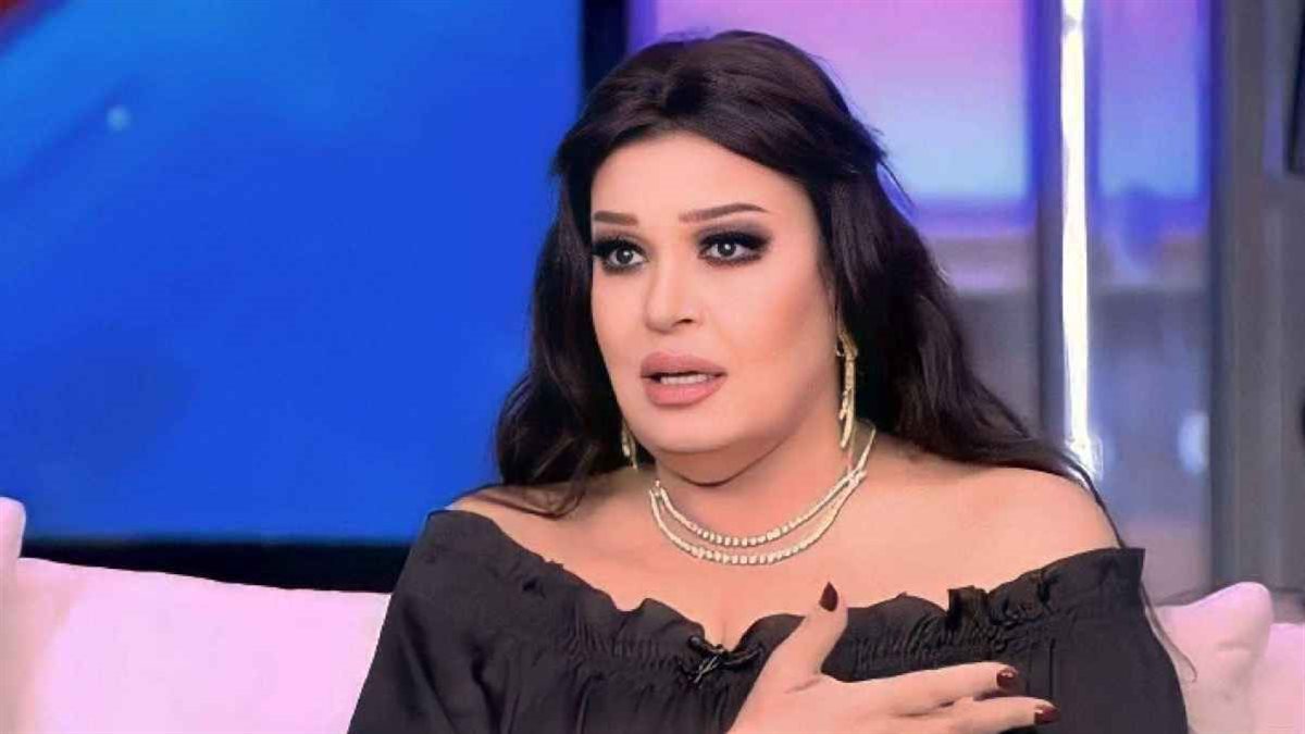 <strong>فيفي عبده</strong>