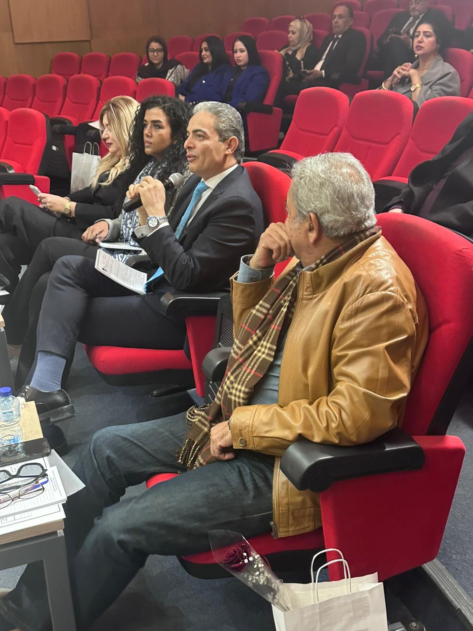 <strong>مشروعات التخرج لطلاب كلية الإعلام بالجامعة العربية</strong>