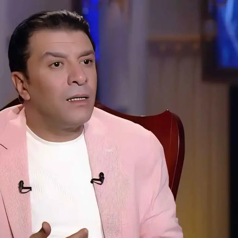 <strong>مصطفى كامل</strong>