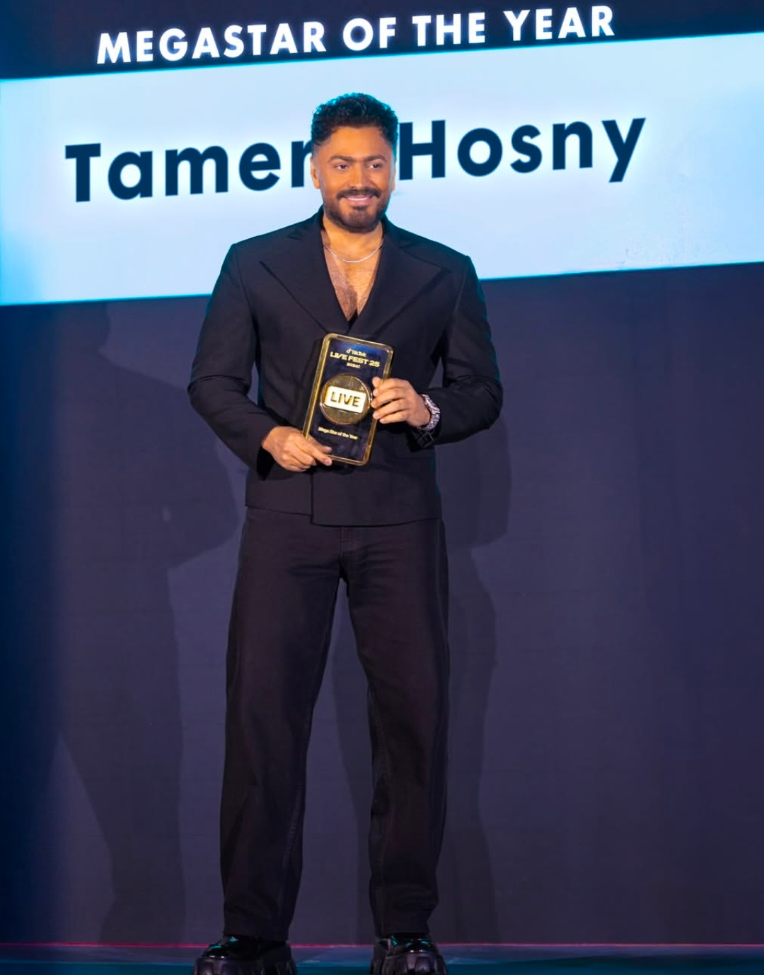<strong>تامر حسني</strong>