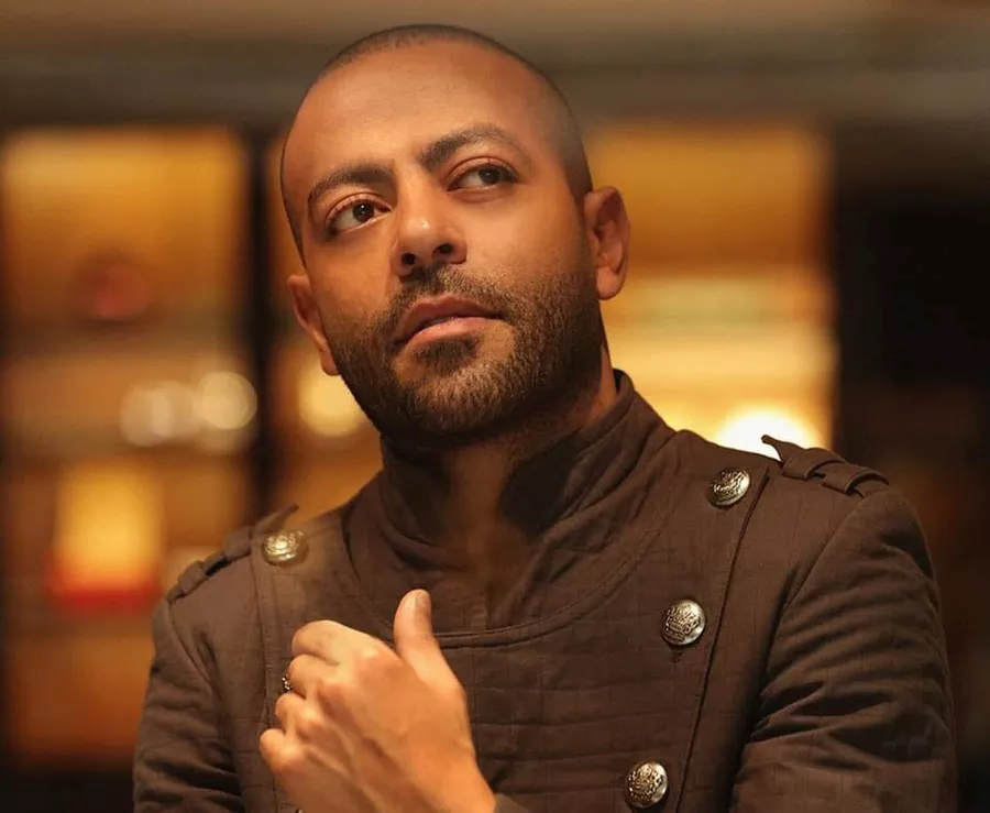 تامر عاشور