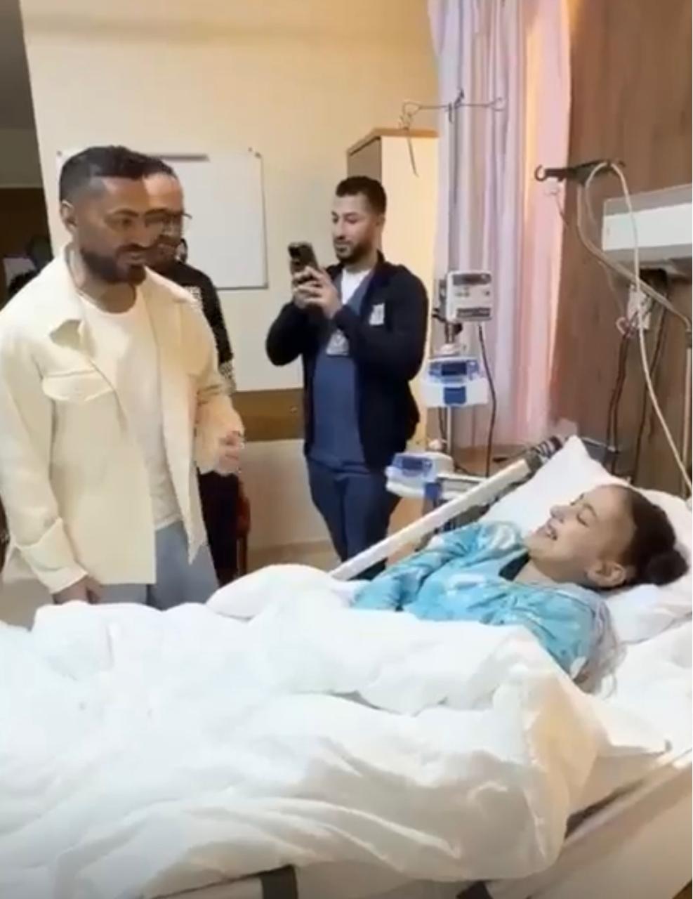 <strong>تامر حسني</strong>
