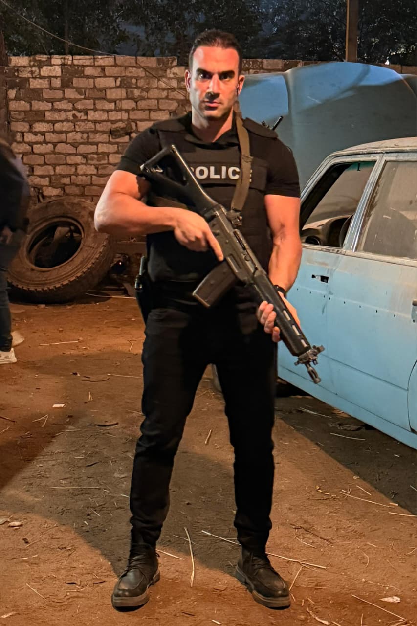 <strong>هشام حسين</strong>