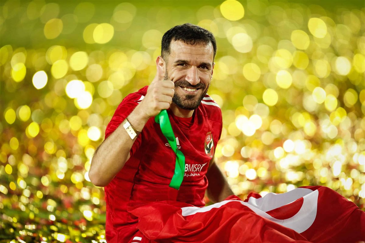 التونسي علي معلول لاعب الأهلي السابق