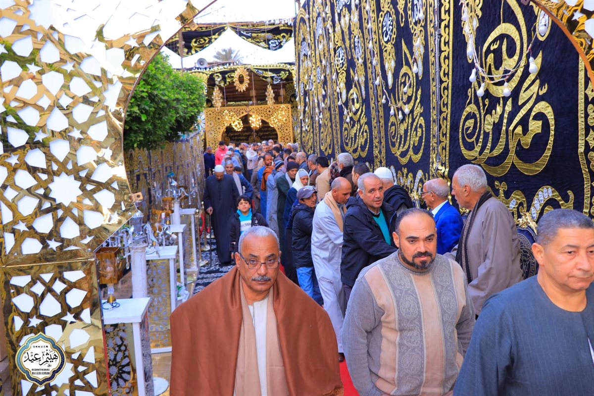 <strong>عزاء والد الإعلامية نهال طايل</strong>