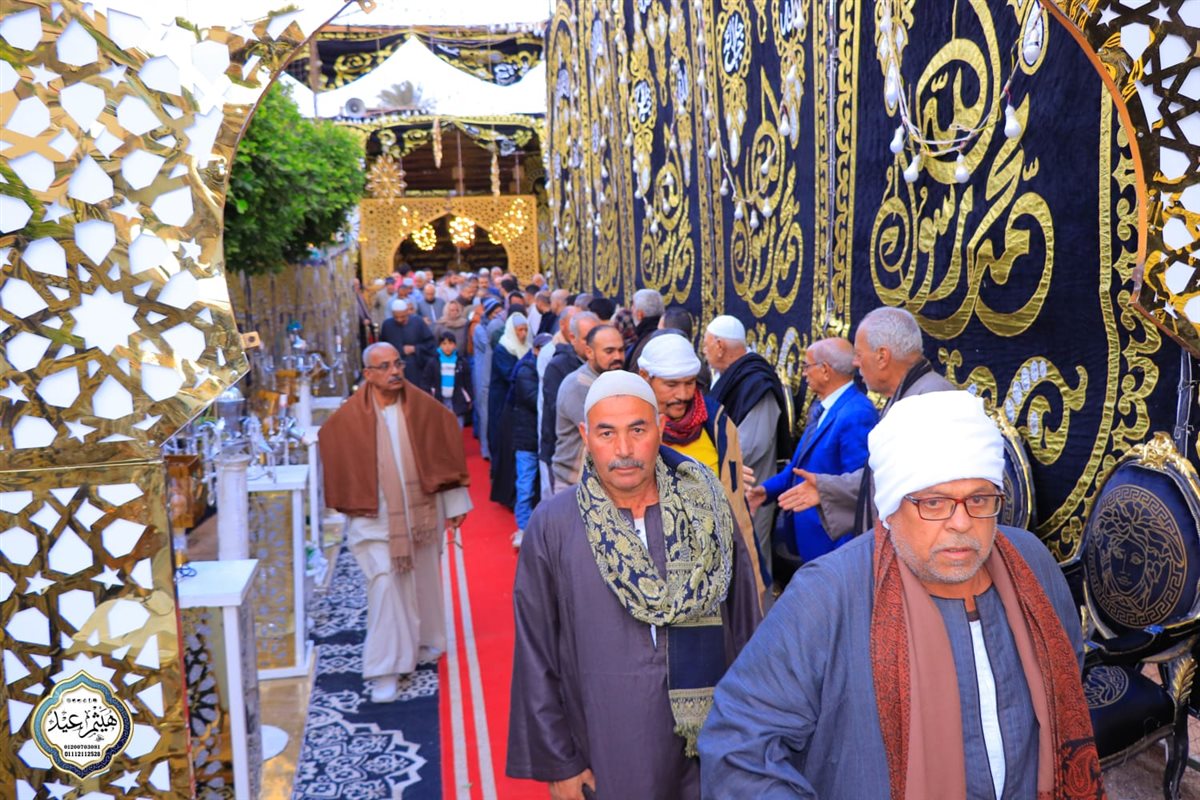 <strong>عزاء والد الإعلامية نهال طايل</strong>