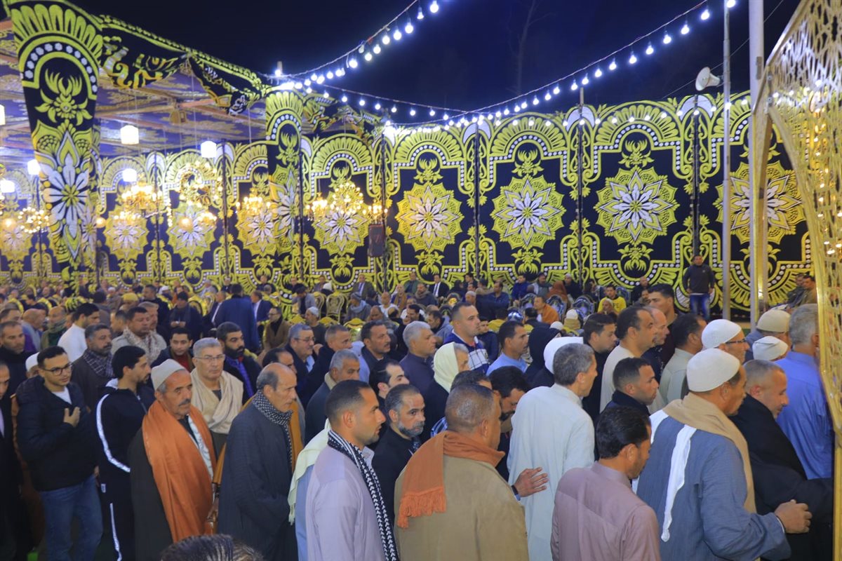 <strong>عزاء والد الإعلامية نهال طايل</strong>