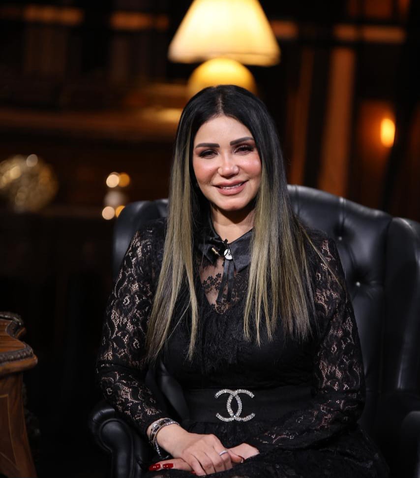 <strong>إيناس عز الدين</strong>