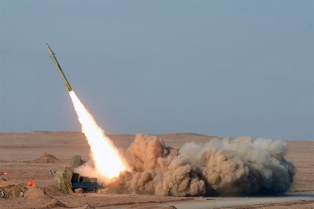 <strong>إيران تعلن استعدادها لحرب طويلة</strong>