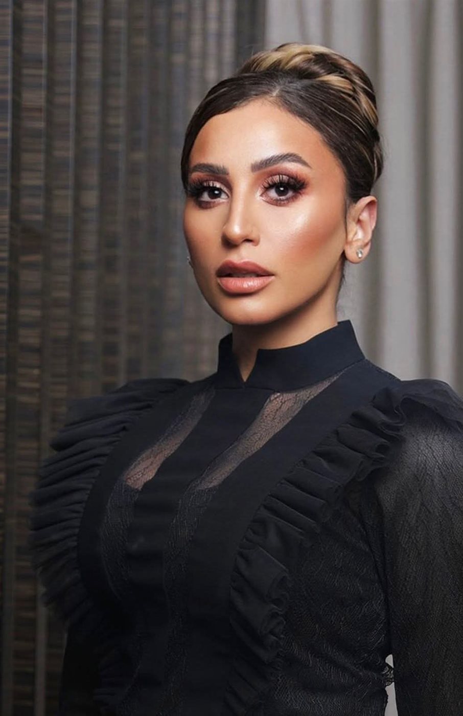 <strong>دينا الشربيني</strong>