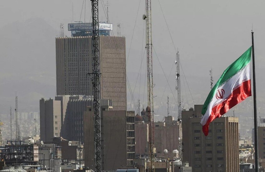 إيران