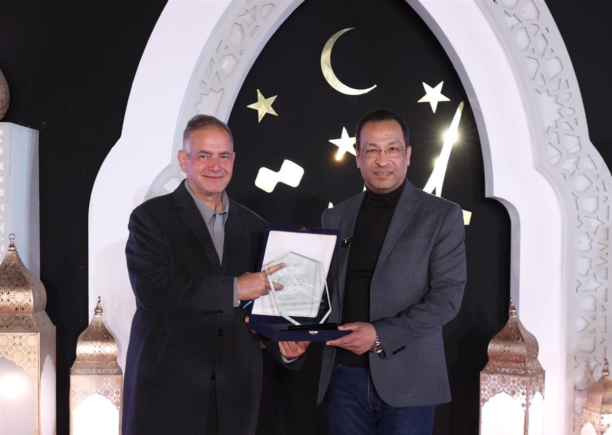 <strong>&nbsp;رأفت هندى وزير الاتصالات وتكنولوجيا المعلومات</strong>