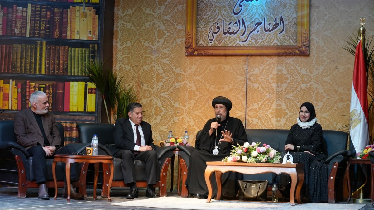 <strong>ملتقى الهناجر الثقافي الشهري</strong>