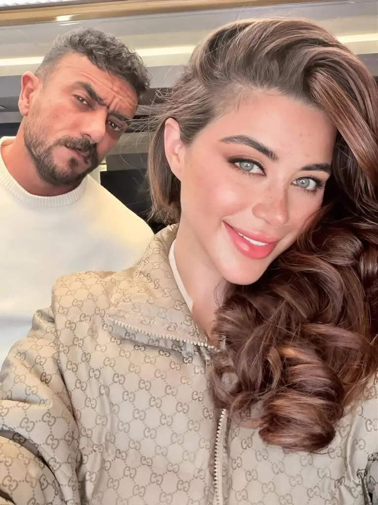 <strong>أحمد العوضي ويارا السكري</strong>