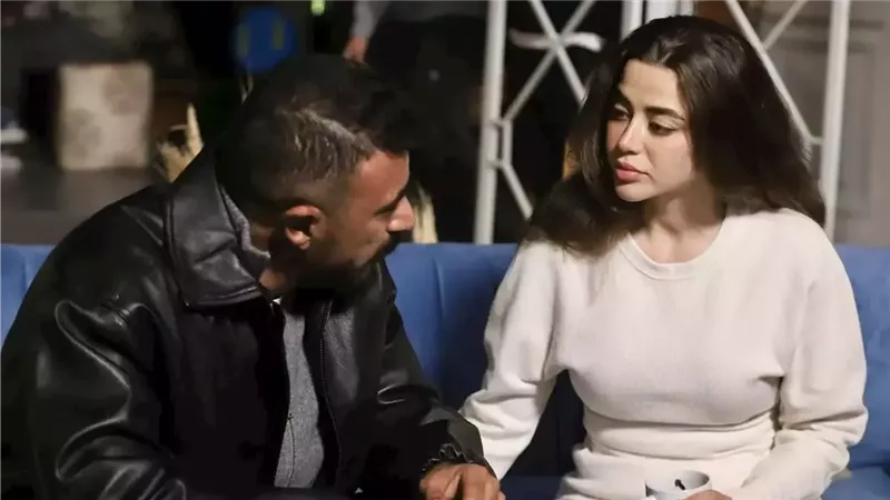<strong>أحمد العوضي ويارا السكري</strong>