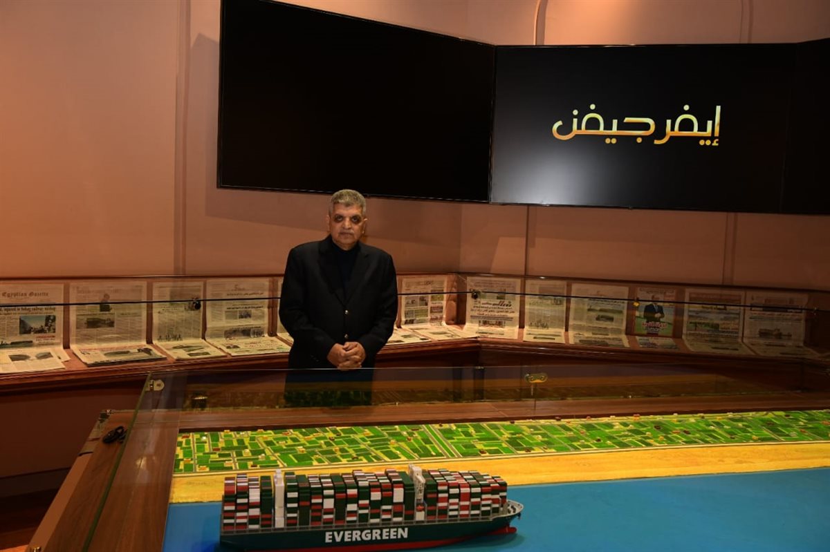 الفريق <strong>أسامة ربيع</strong> &nbsp;رئيس هيئة قناة السويس