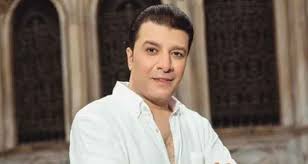 <strong>مصطفى كامل</strong>