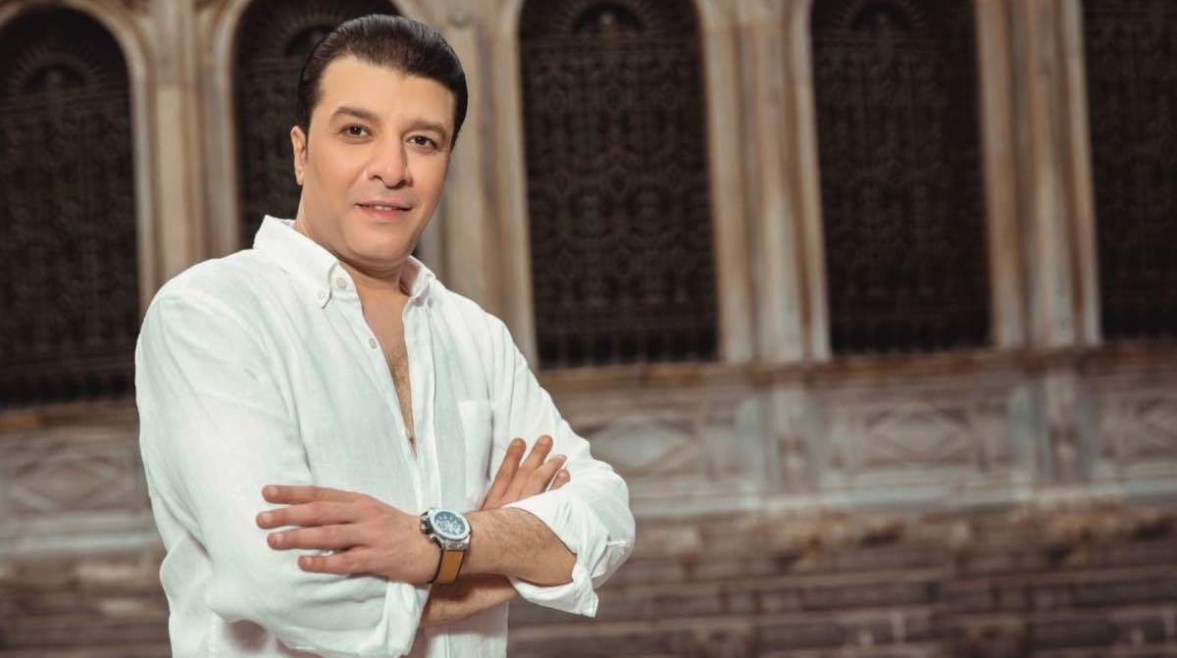 <strong>مصطفى كامل</strong>