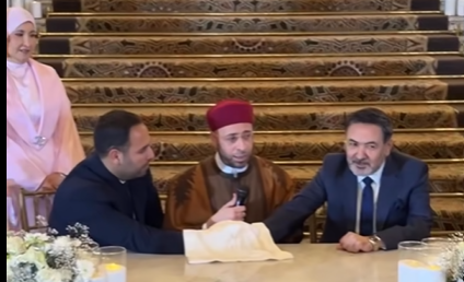 <strong>خيري رمضان يحتفل بعقد قران ابنته شهد</strong>