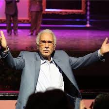 <strong>عبد الرحمن أبو زهرة</strong>