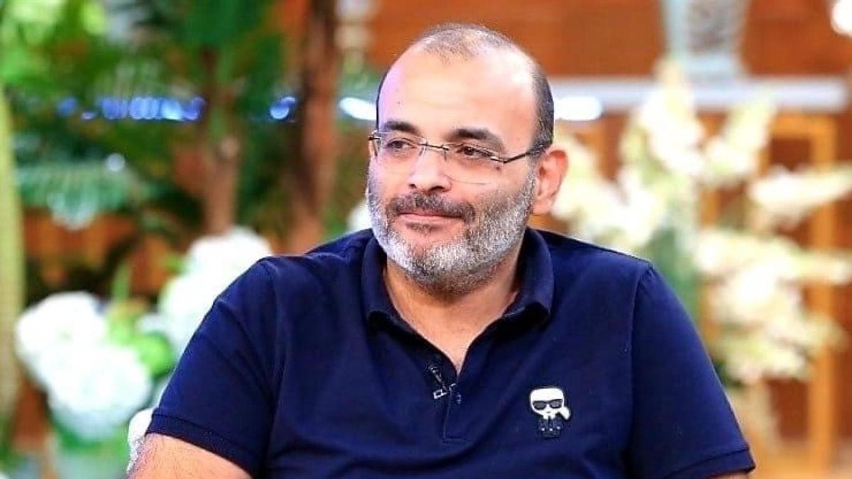 <strong>أيمن بهجت قمر</strong>