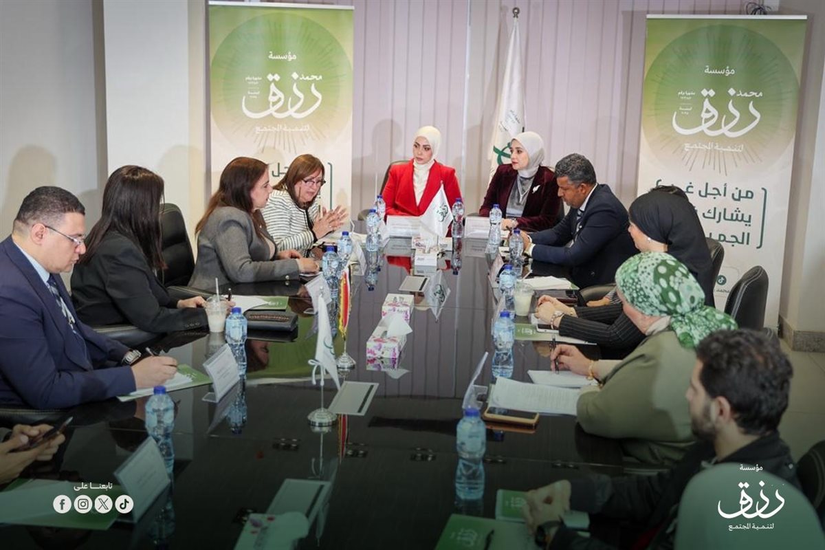 جانب من المائدة التي عقدتها مؤسسة رزق للتنمية حول قانون الأحوال الشخصية&nbsp;