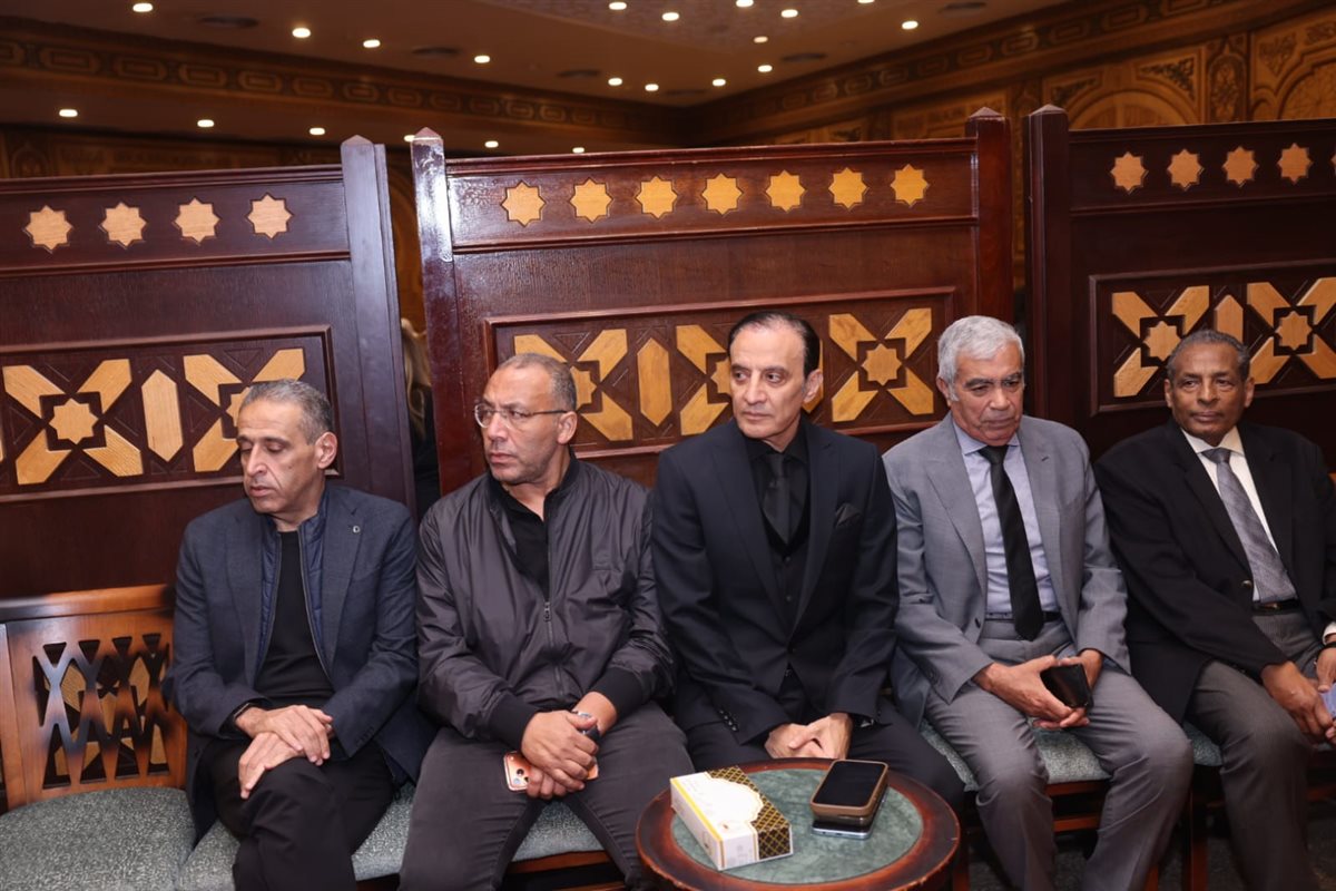 <strong>عزاء والد الإعلامية دينا رامز</strong>
