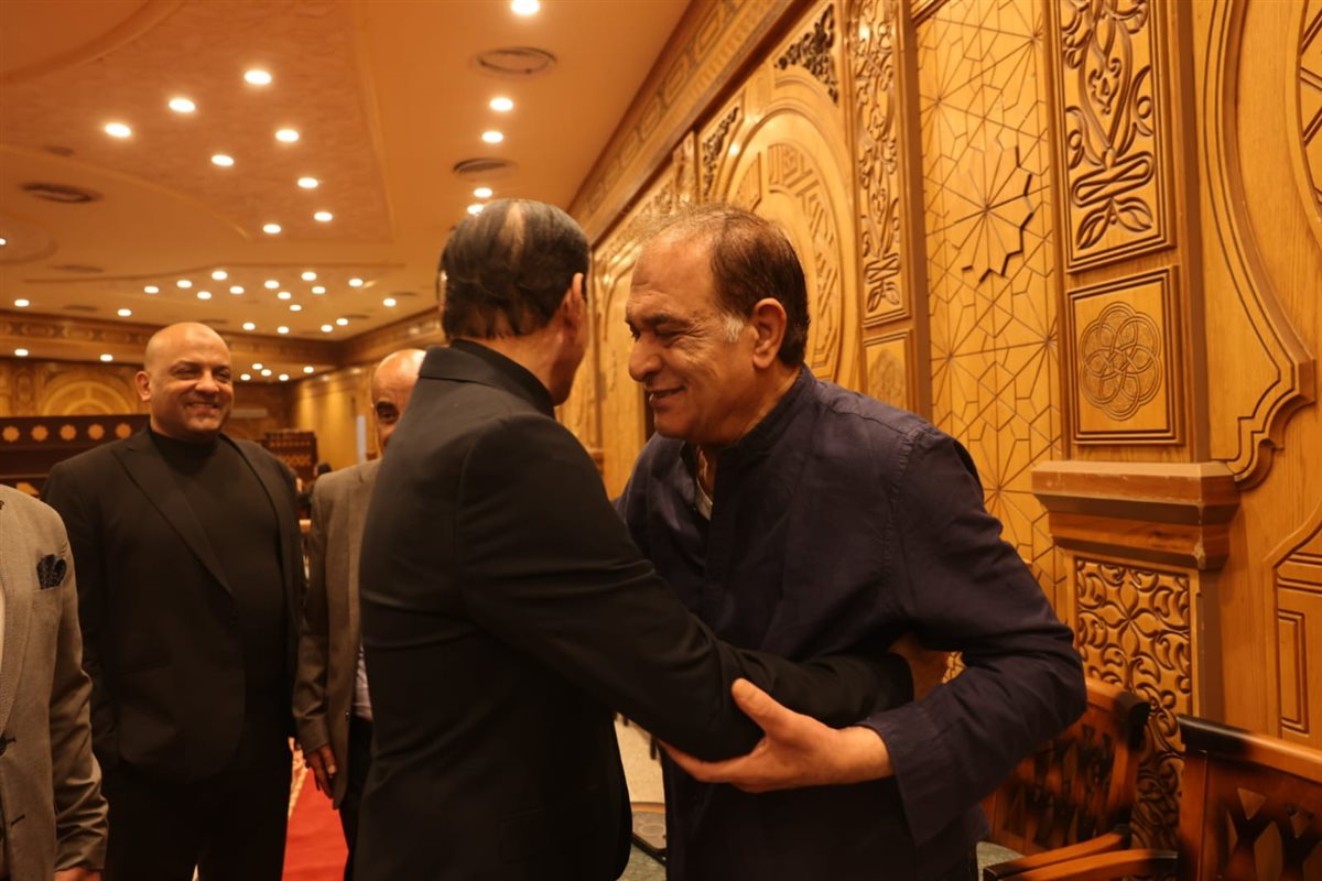 <strong>عزاء والد الإعلامية دينا رامز</strong>