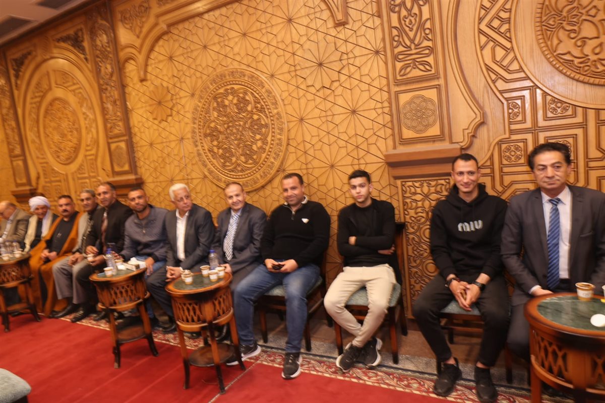 <strong>عزاء والد الإعلامية دينا رامز</strong>