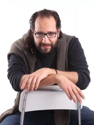 <strong>أحمد أمين</strong>