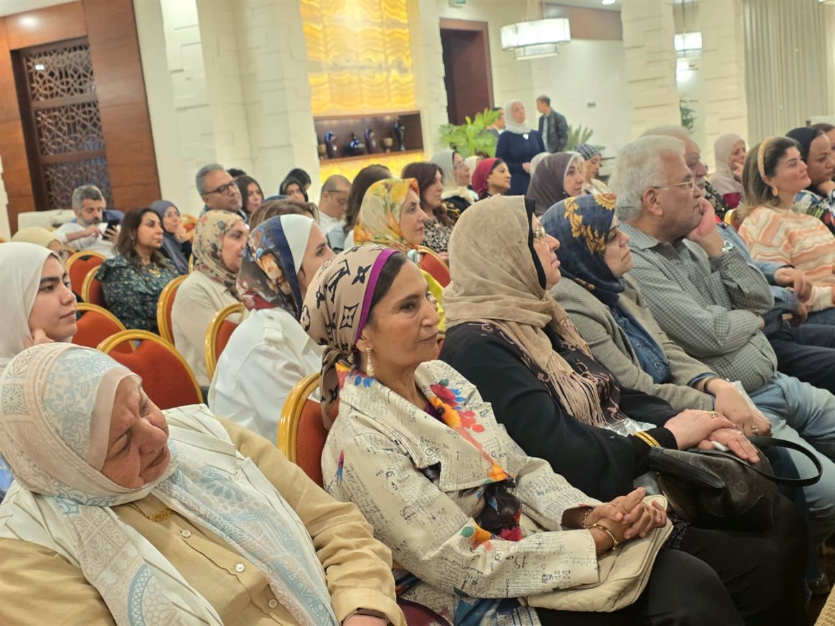<strong>ندوة ثمرة طه إلياس لعبد الرحيم كمال</strong>