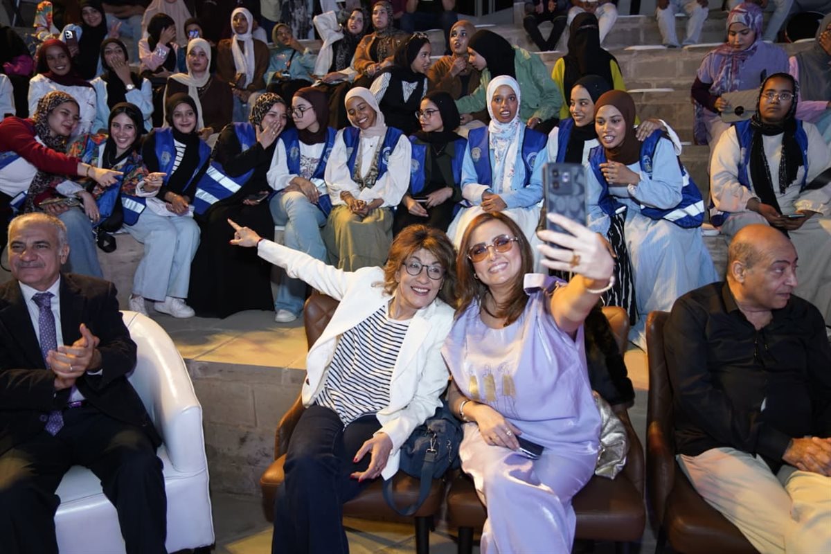 <strong>مهرجان أسوان الدولي لأفلام المرأة يحتفي بعزيزة أمير</strong>