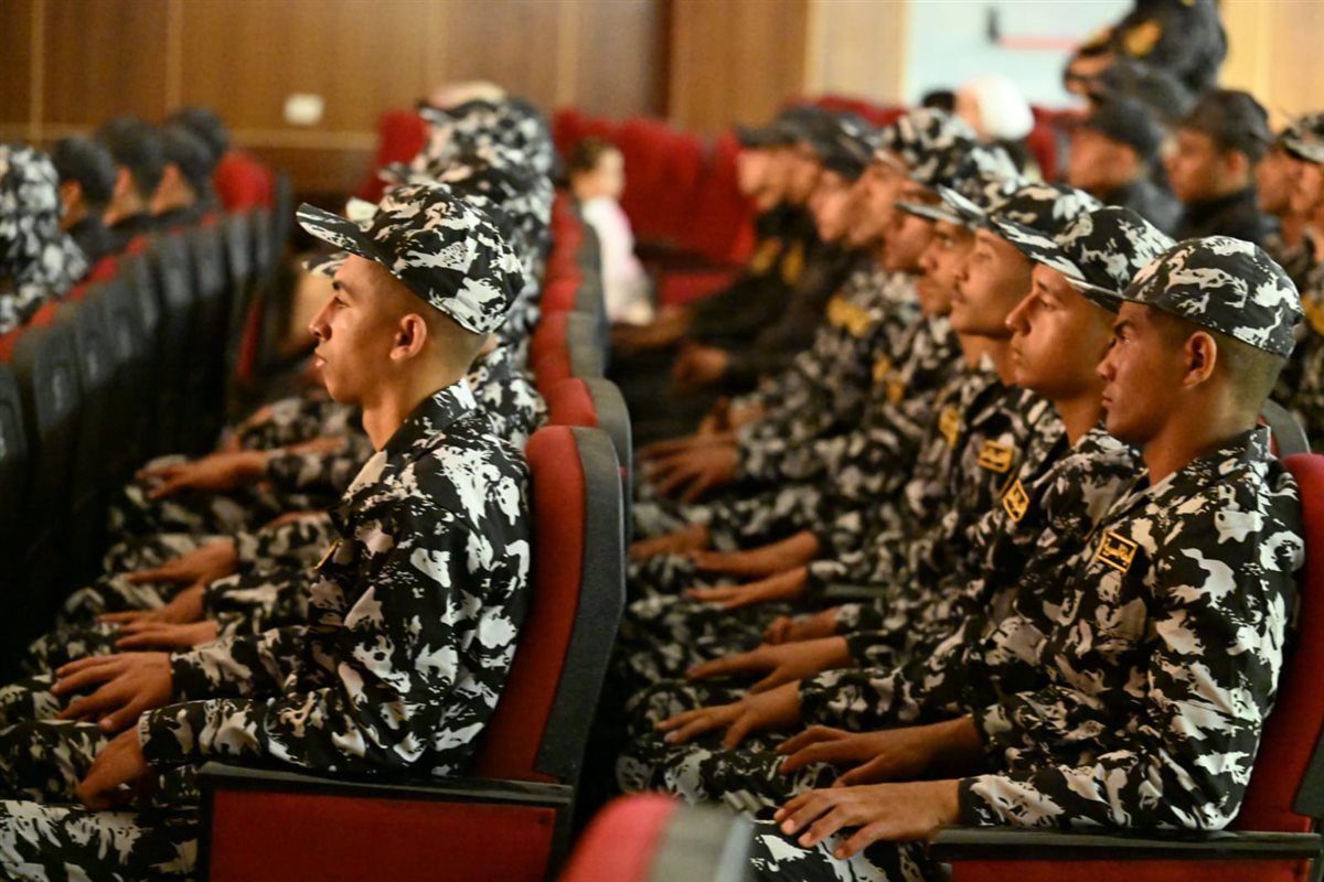 <strong>عروض “المواجهة والتجوال”</strong>