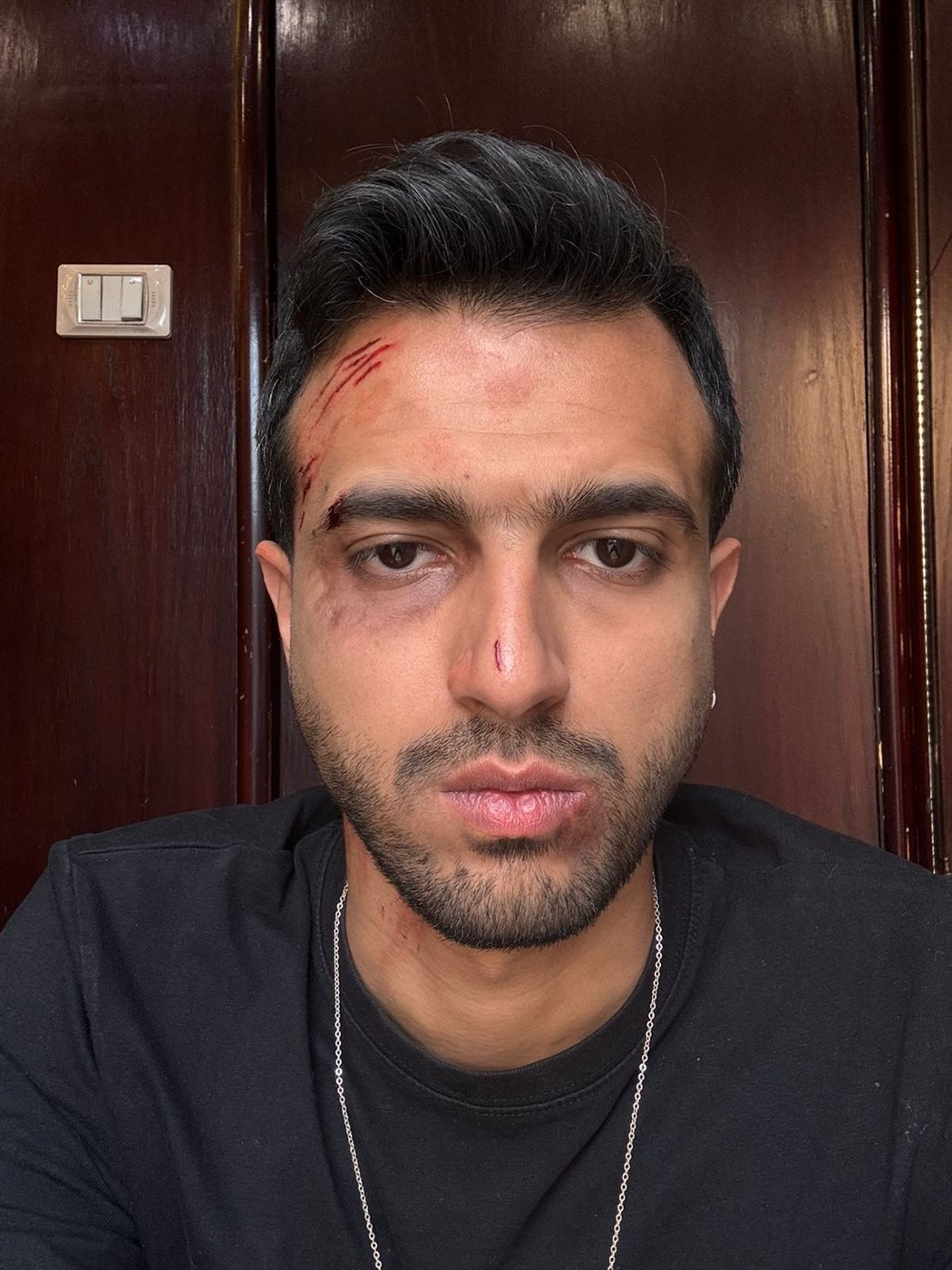<strong>حاتم رضا</strong>