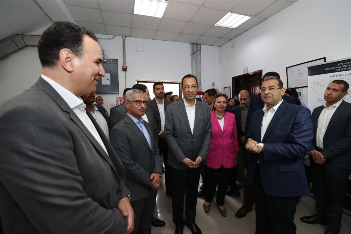 وزير الاتصالات يفتتح مكتب بريد بني سويف