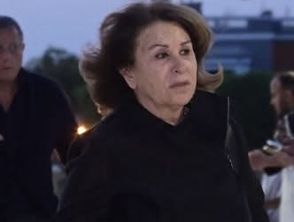 شبيهة بوسي