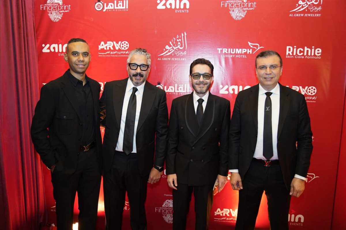 <strong>عمرو الليثي وأحمد زاهر أثناء الحفل</strong>