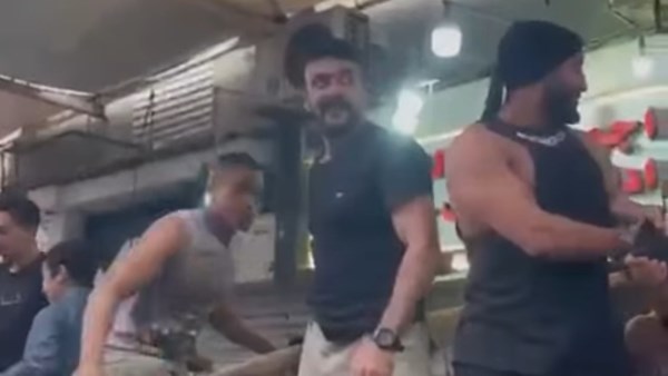 <strong>أحمد العوضي</strong>