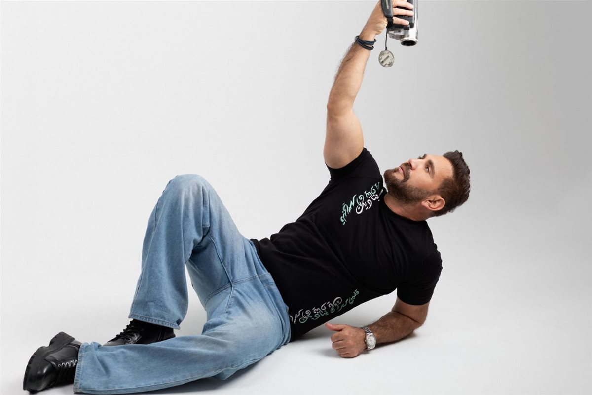<strong>إيوان</strong>