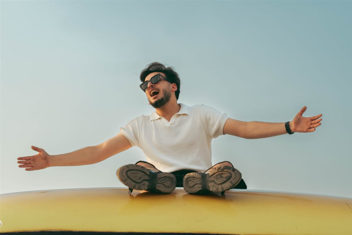 <strong>الحسن عادل</strong>