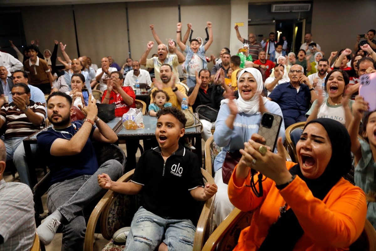 <strong>نقابة الصحفيين تحتفل بتأهل مصر إلى دور الـ 16</strong>