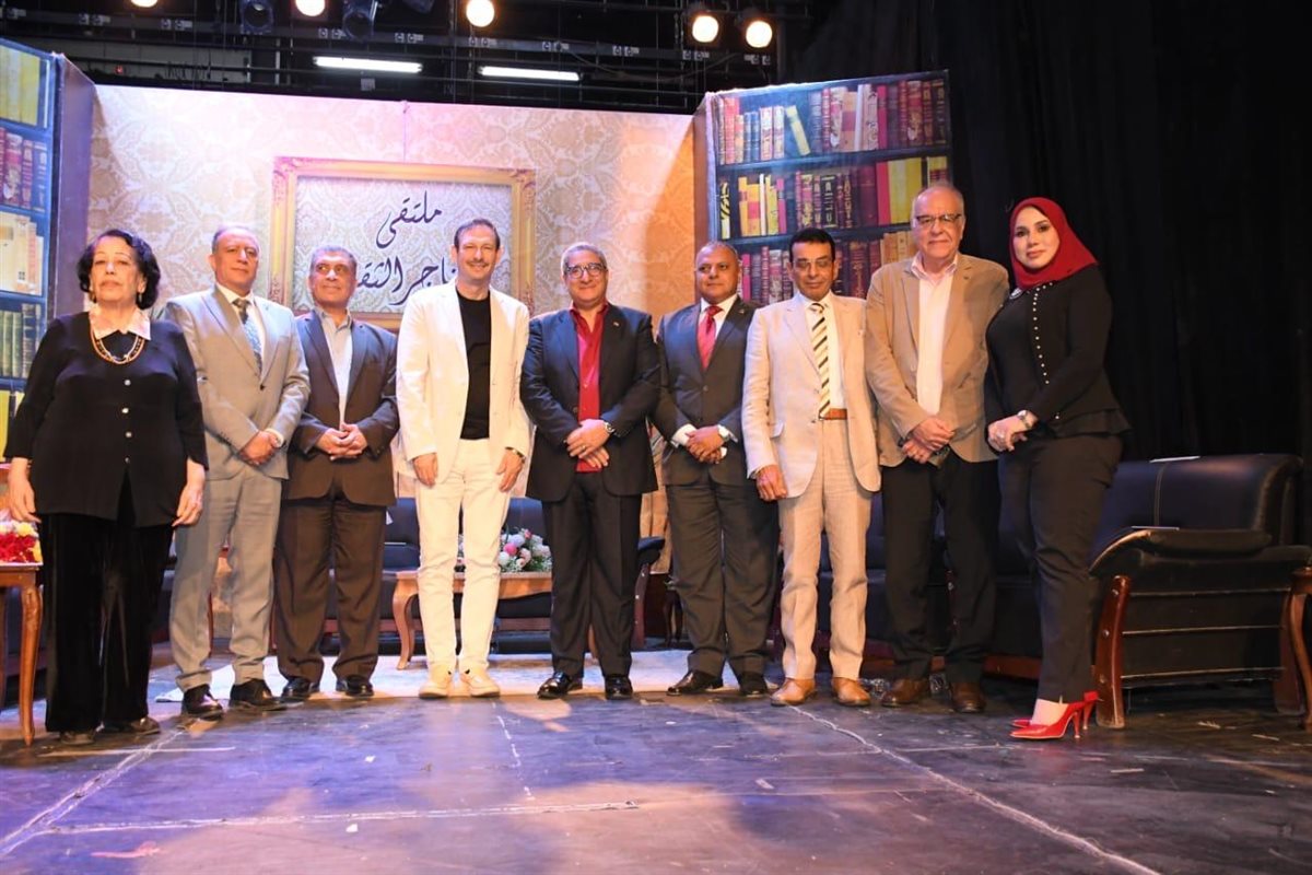 <strong>ملتقى الهناجر يحتفي بثورتي يوليو ويونيو</strong>