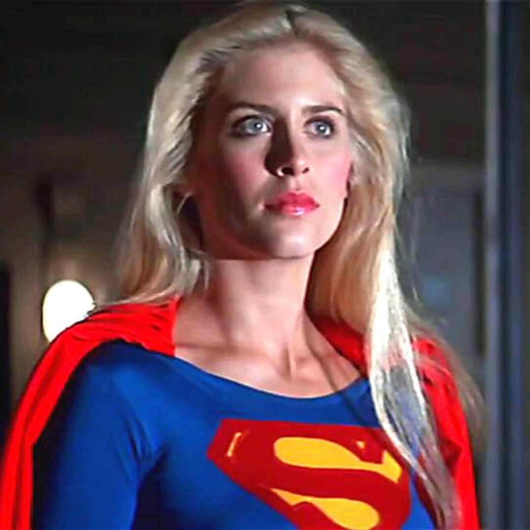 <strong>فيلم Supergirl</strong>