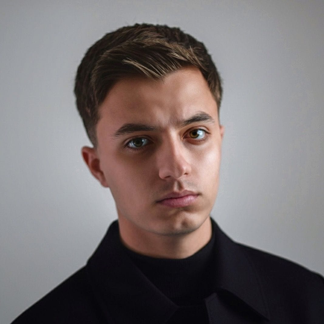 <strong>حمدي عاشور</strong>