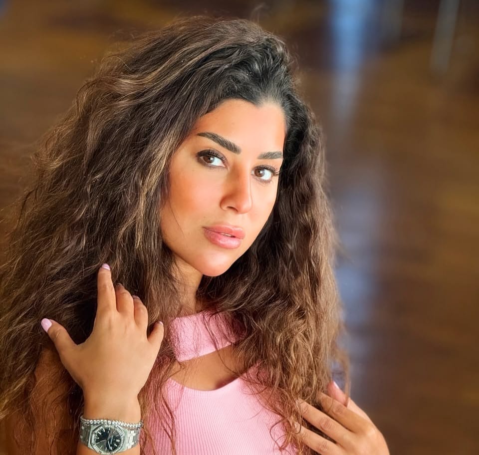 <strong>آيتن عامر</strong>